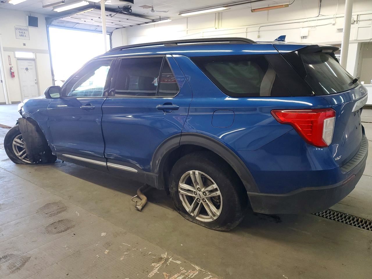 EXPLORER  2024 Headrest 11067783 - Image 2