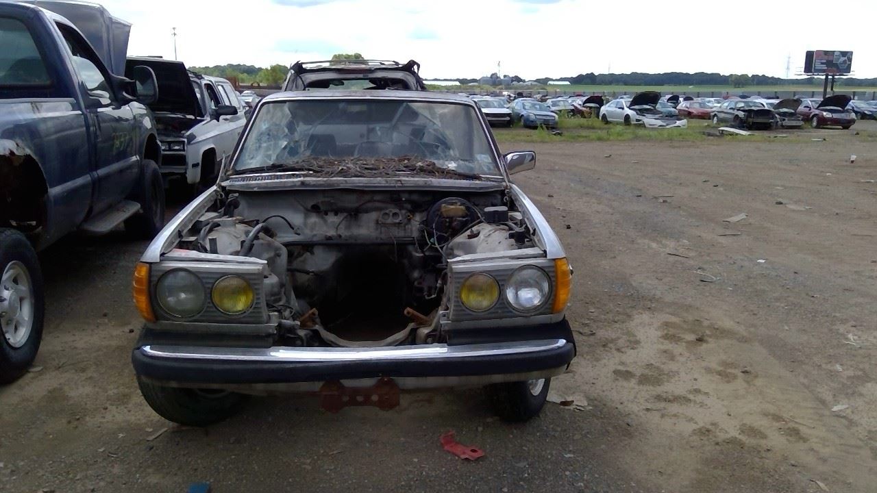 1982 MERCEDES-BENZ 300