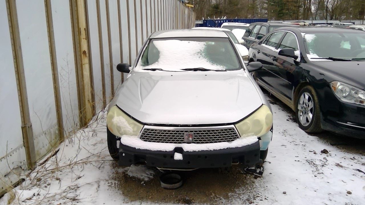 2004 SATURN L300