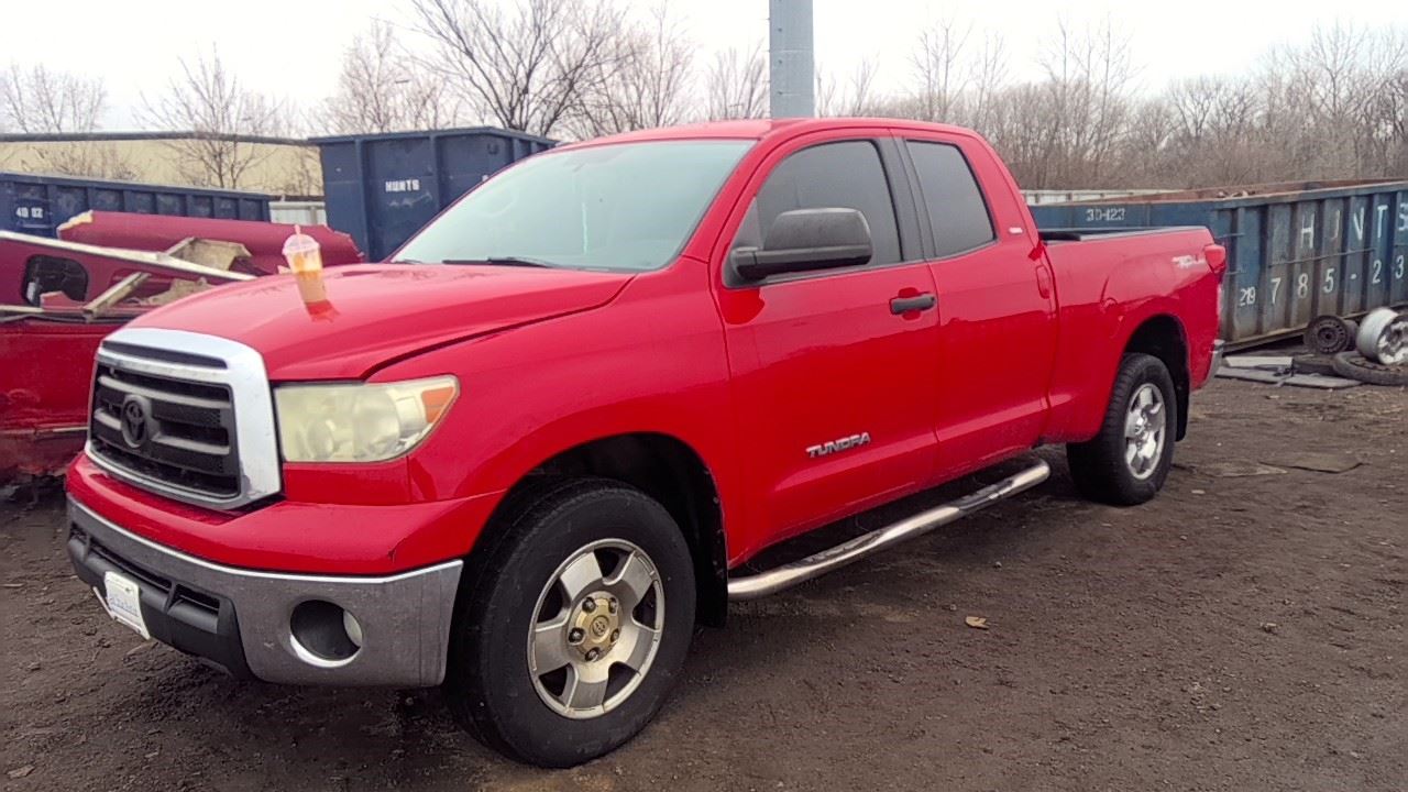 2011 TOYOTA Tundra