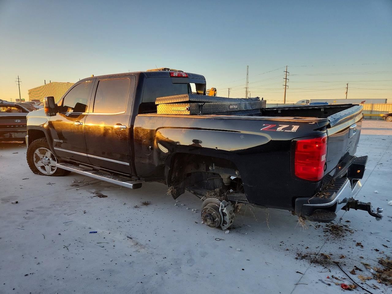 SILVRDO25 2015 Headrest 10845468 - Image 3