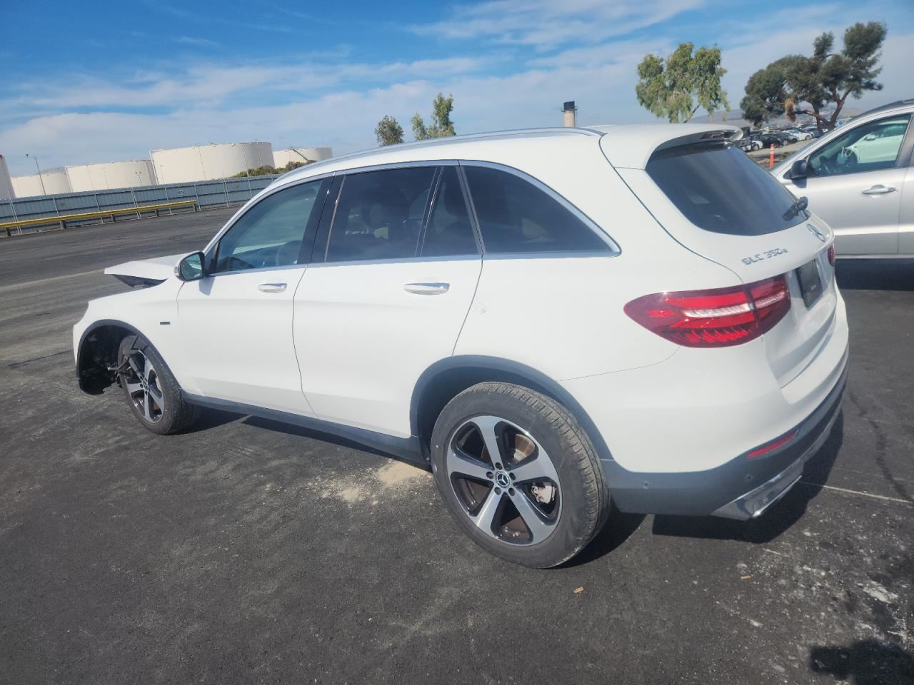 GLC350E 2019 Muffler 9396623 - Image 3