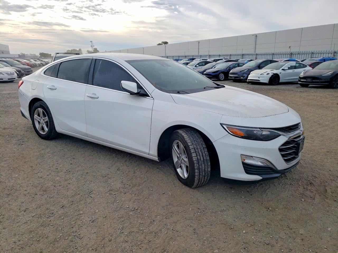 RIGHT BLK FRONT HEADREST OEM 2018 CHEVROLET MALIBU 84916040 - Image 5