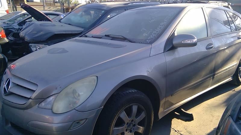 Silver   Left Rear Side Door Assy 6D2 4P1 Fits 06-13 Mercedes Benz R350 W251 OEM - Image 5