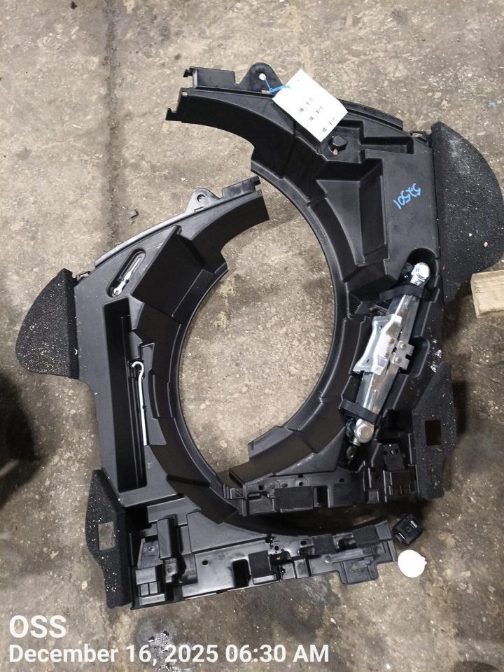 Benzeen OEM 2017 INFINITI QX70 - Image 1