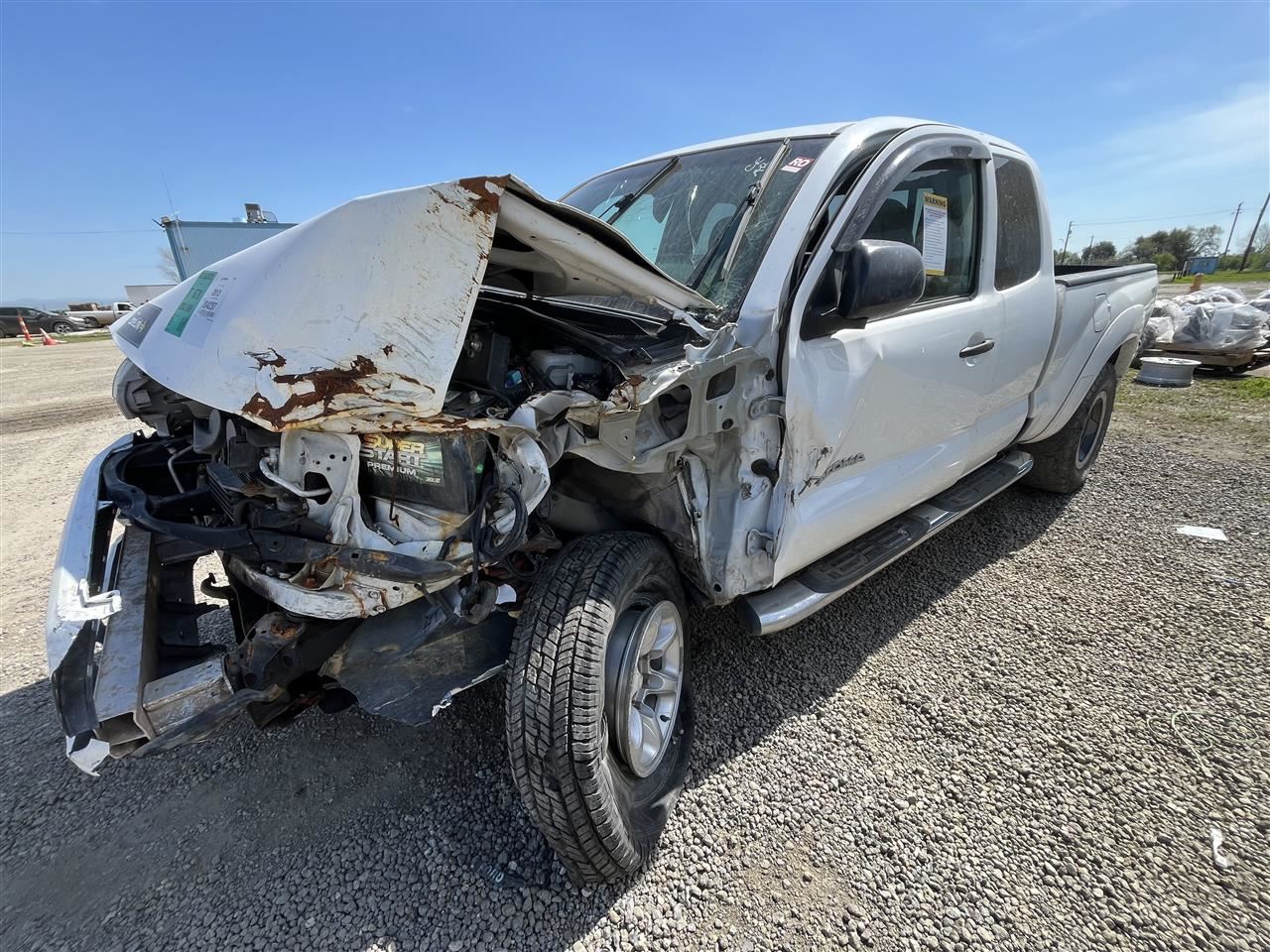 PASSENGER FRONT REINFORCEMENT BRACKET ONLY OEM 2023 TOYOTA TACOMA 5202504010 - Image 3