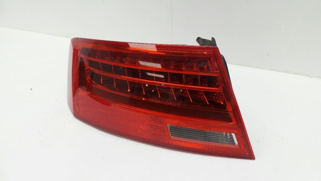 Driver   Tail Light LED Quarter Panel Mounted Fits 13-17 AUDI A5 562010