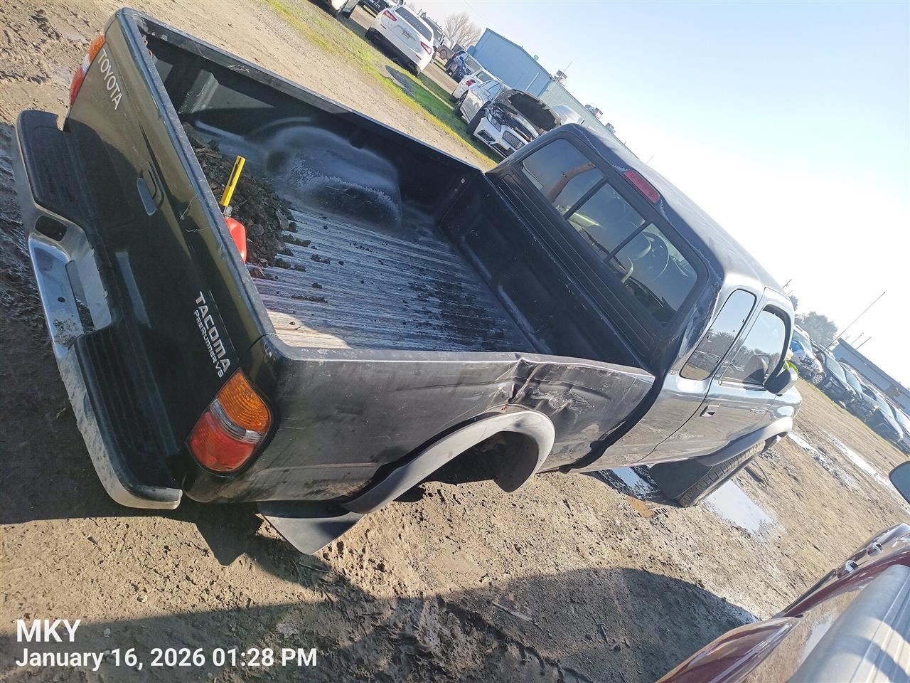 RADIATOR SHROUD OEM 1995 TOYOTA TACOMA 1671107030 - Image 1