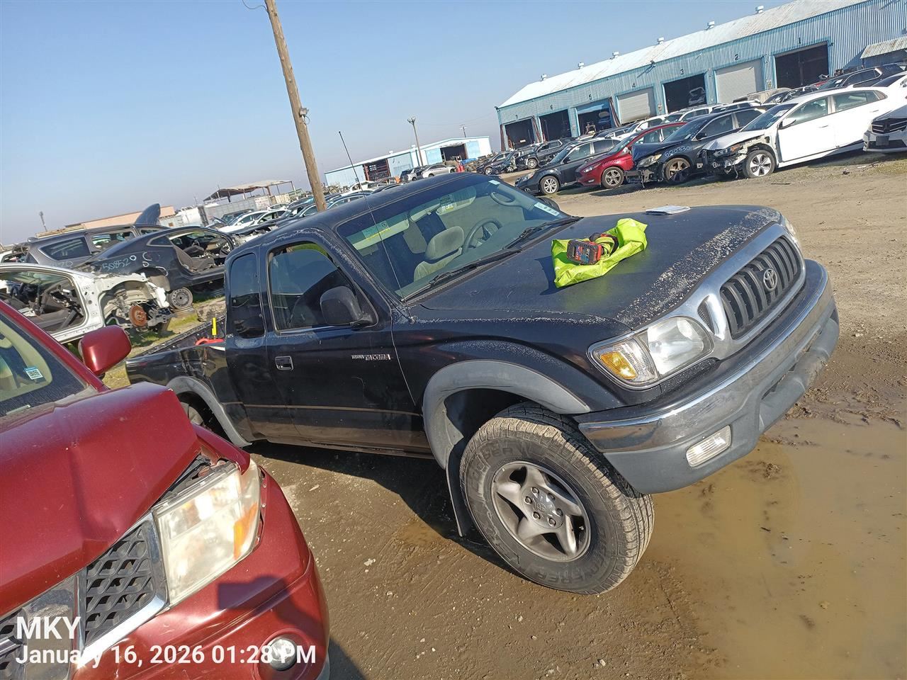 RADIATOR SHROUD OEM 1995 TOYOTA TACOMA 1671107030 - Image 3