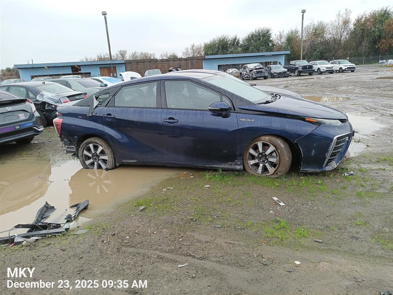 RIGHT FRONT WIPER ARM OEM 2017 TOYOTA MIRAI 8521162030 - Image 2