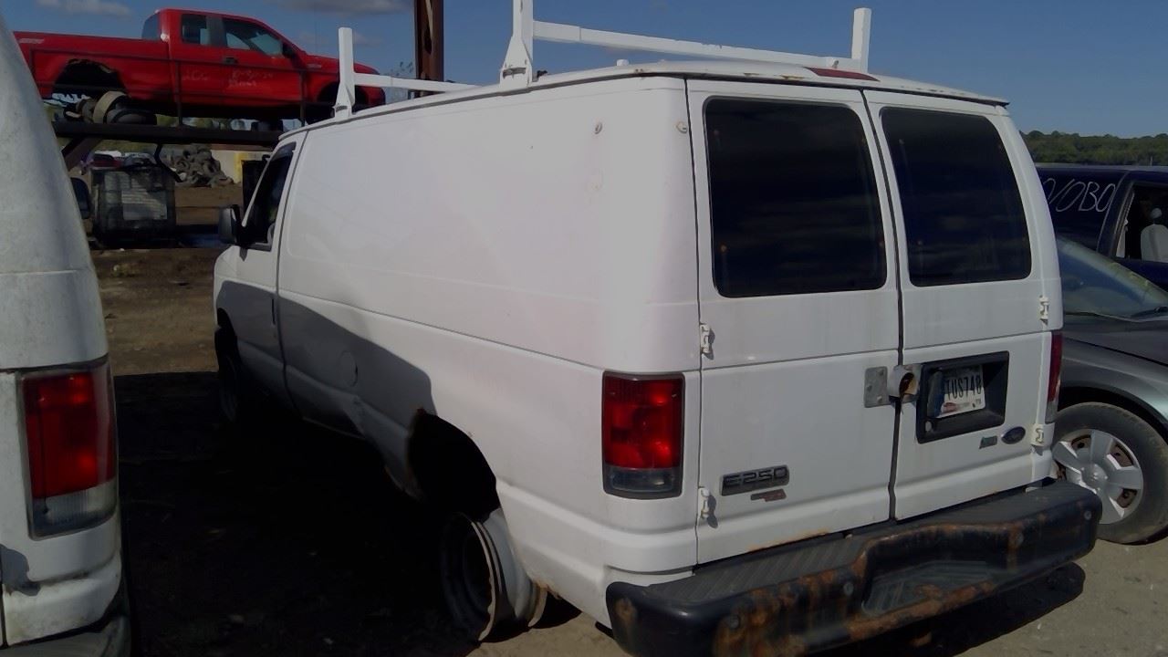 2013 FORD E-250