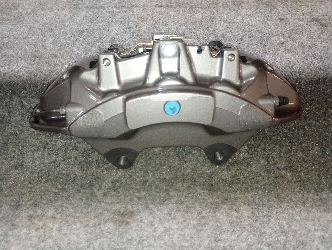 18-24 Camaro ZL1 Driver Left Front Brembo 6 Piston Caliper J6H