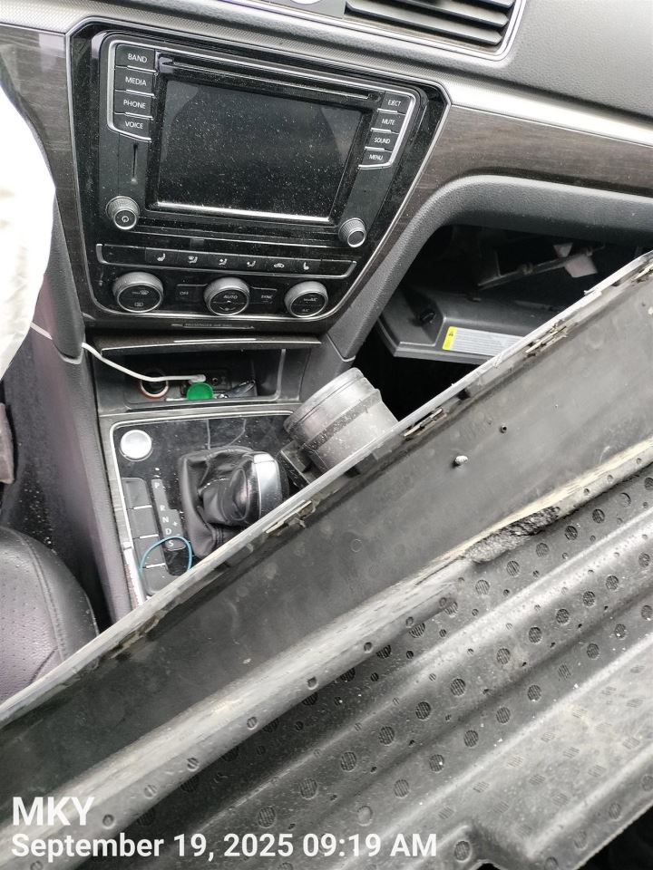 PASSAT 2017 Dash Wire Harness 7130745 - Image 3