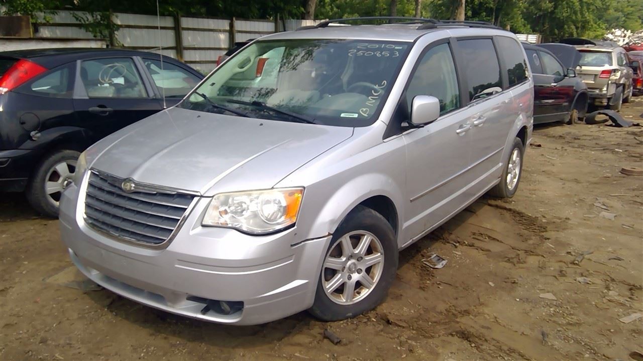 2010 CHRYSLER Town and Country
