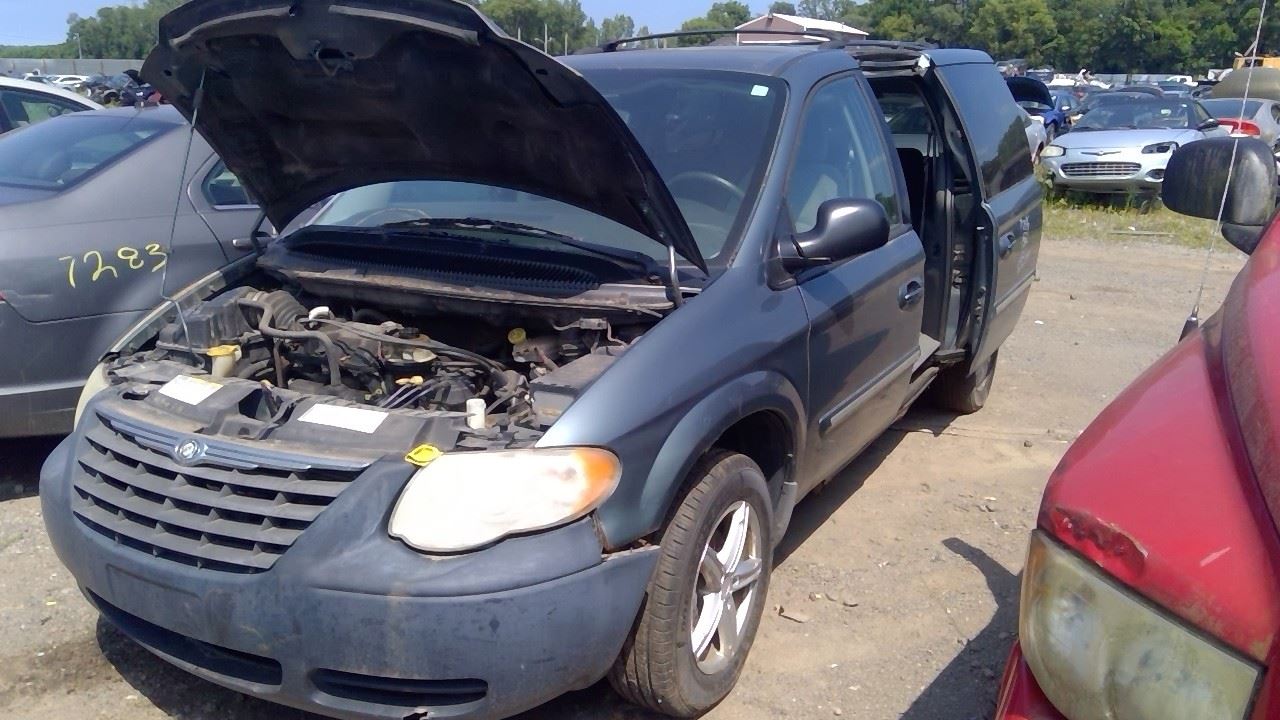 2006 CHRYSLER Town and Country