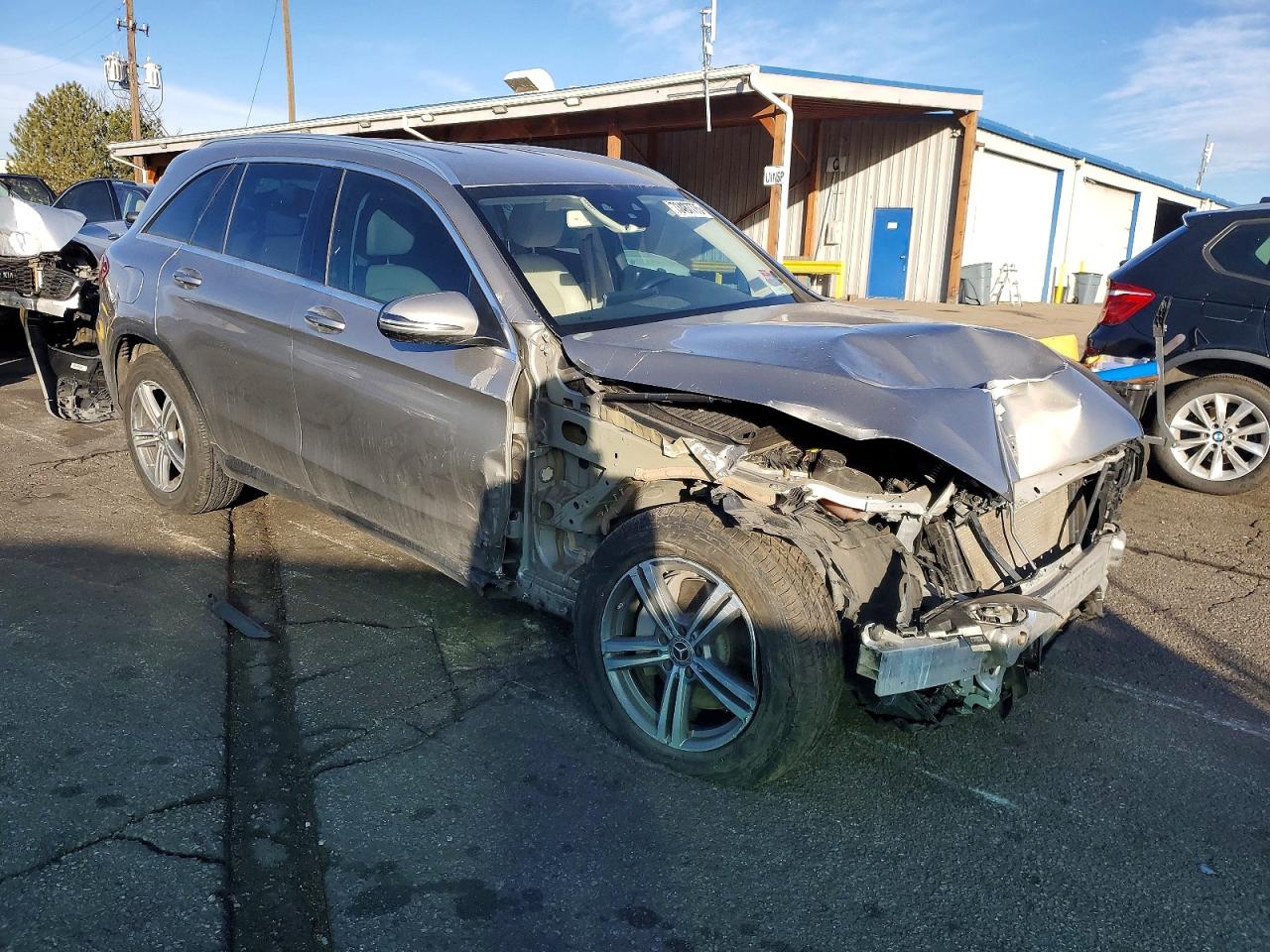 GLC300    2021 Headrest 10925748 - Image 4