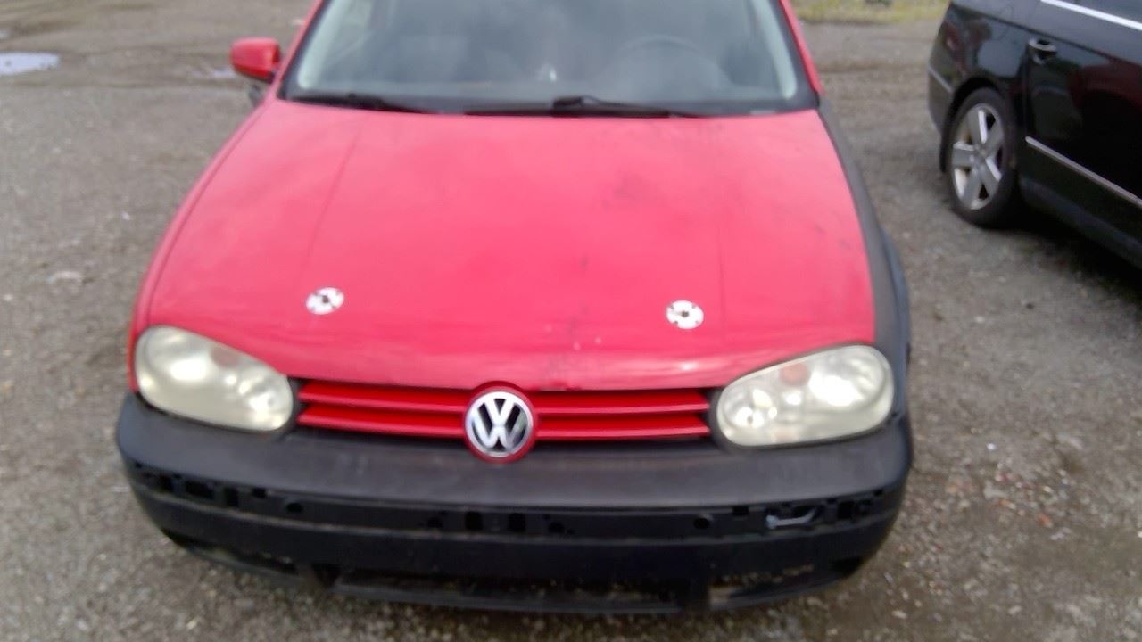 2003 VOLKSWAGEN Golf