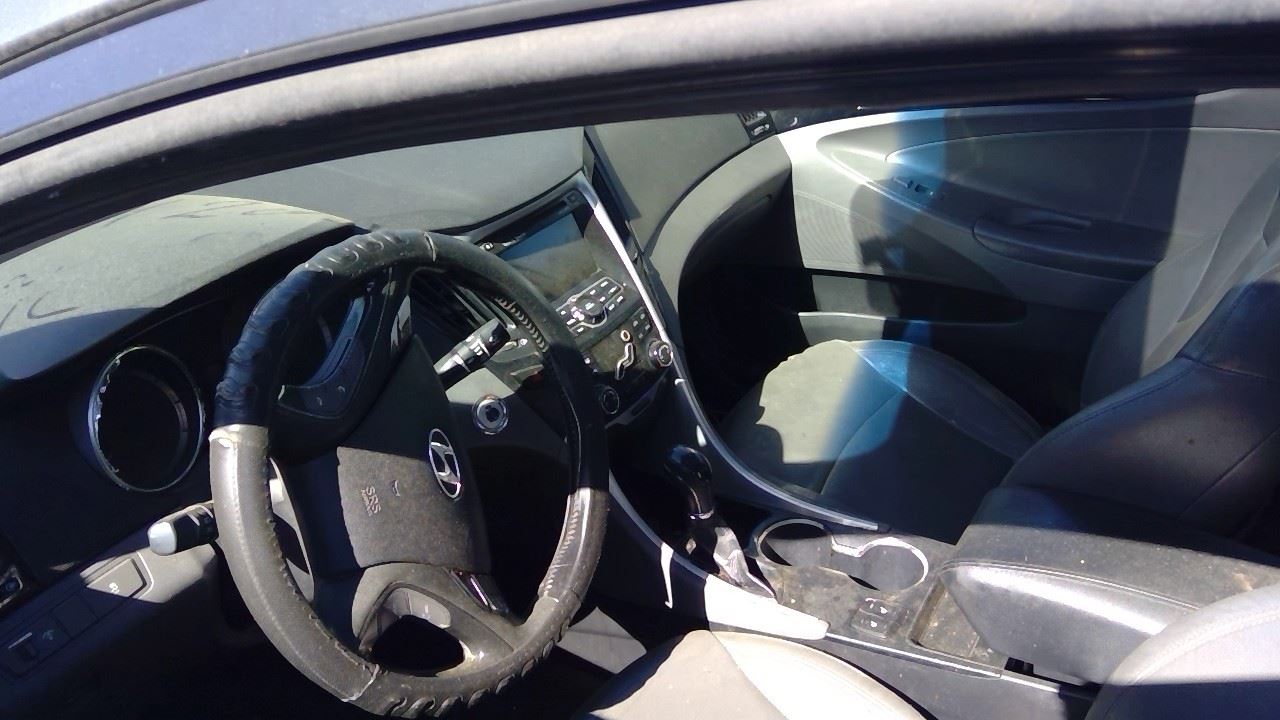2011 HYUNDAI Sonata