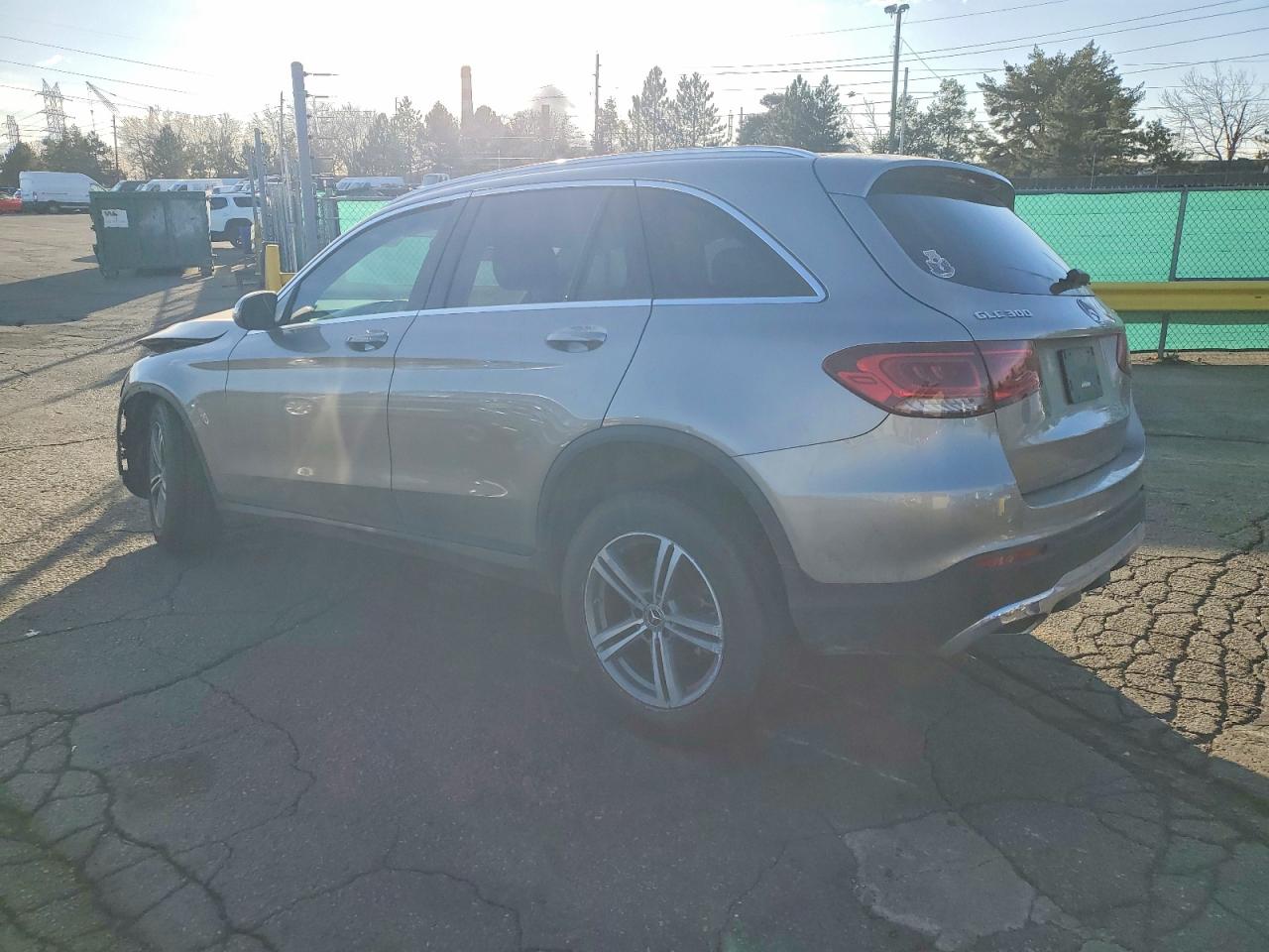 GLC300    2021 Headrest 10925748 - Image 2