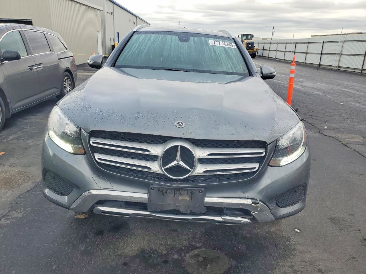 GLC300    2023 Headrest 10925260 - Image 5