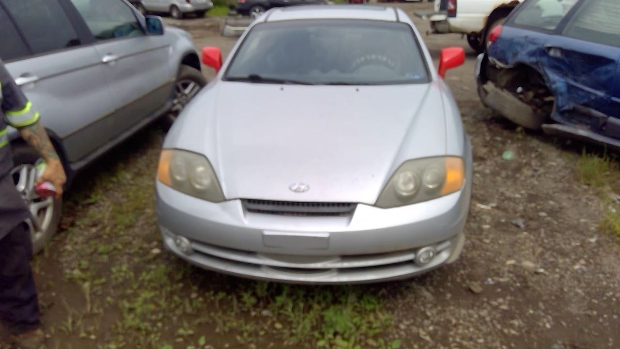 2003 HYUNDAI Tiburon