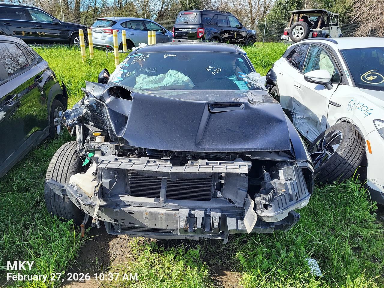 RIGHT BLK FRONT HEADREST OEM 2021 DODGE CHALLENGE 5XH61LA3AA - Image 4