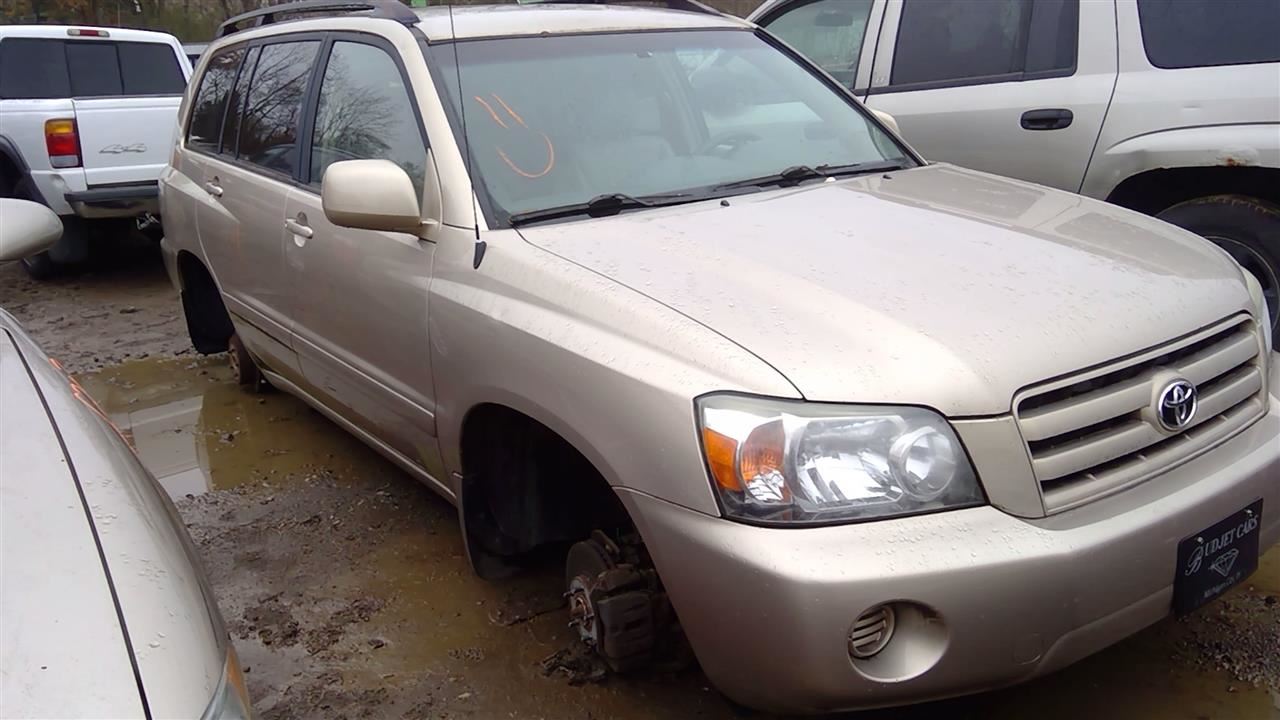 2004 TOYOTA Highlander