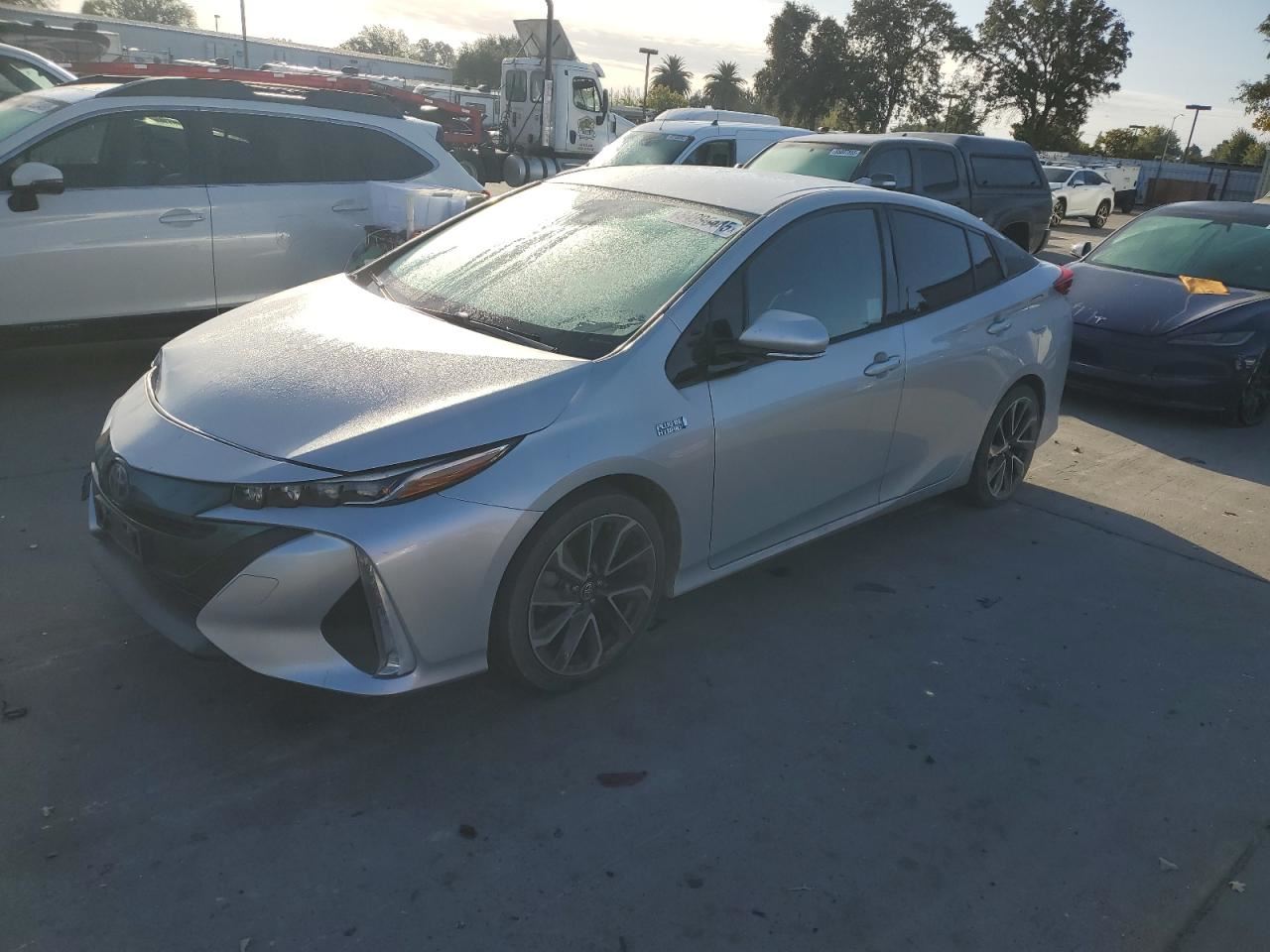 LEFT FRONT SPINDLE KNUCKLE OEM 16-22 TOYOTA PRIUS - Image 1