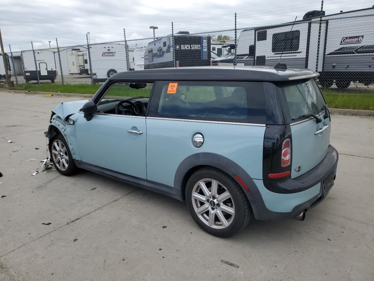 LEFT BLK FRONT HEADREST OEM 2013 MINI CLUBMAN - Image 3