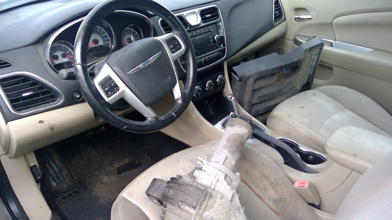 2012 CHRYSLER 200