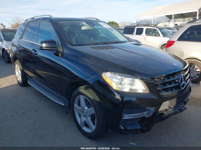 ML550     2012 Headrest 10843016 - Image 2