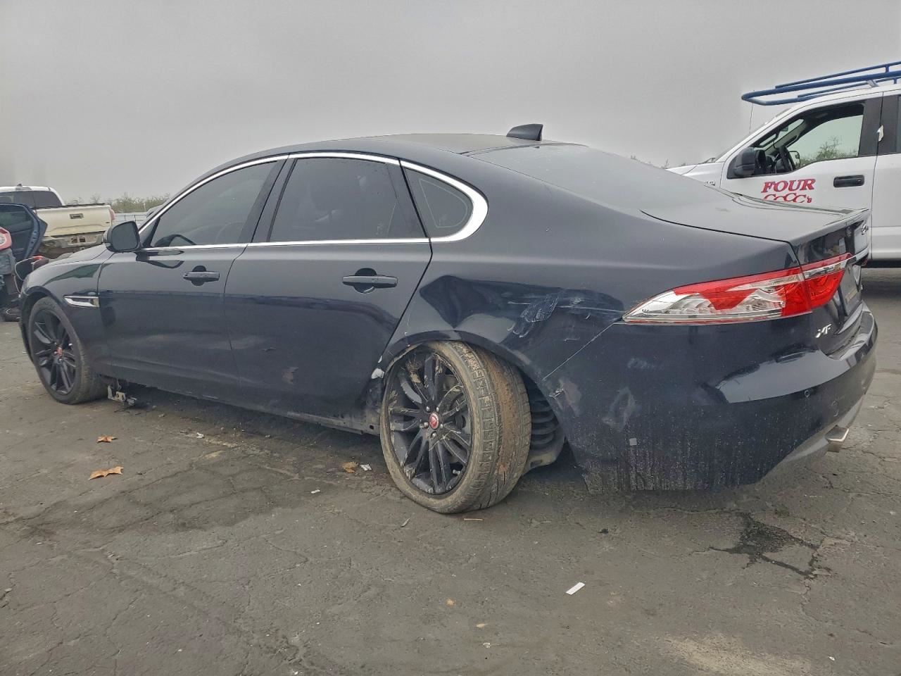 RIGHT FRONT WIPER ARM OEM 2023 JAGUAR XF T4N1183 - Image 2