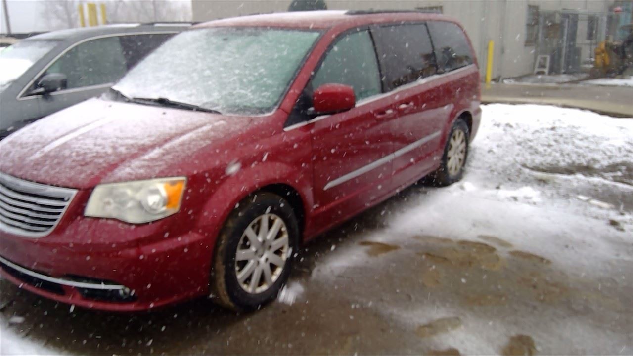2014 CHRYSLER Town and Country