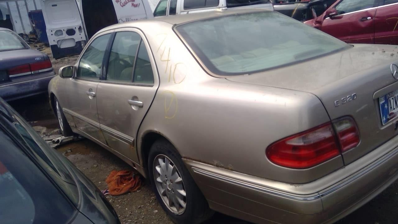 2000 MERCEDES-BENZ E-Class