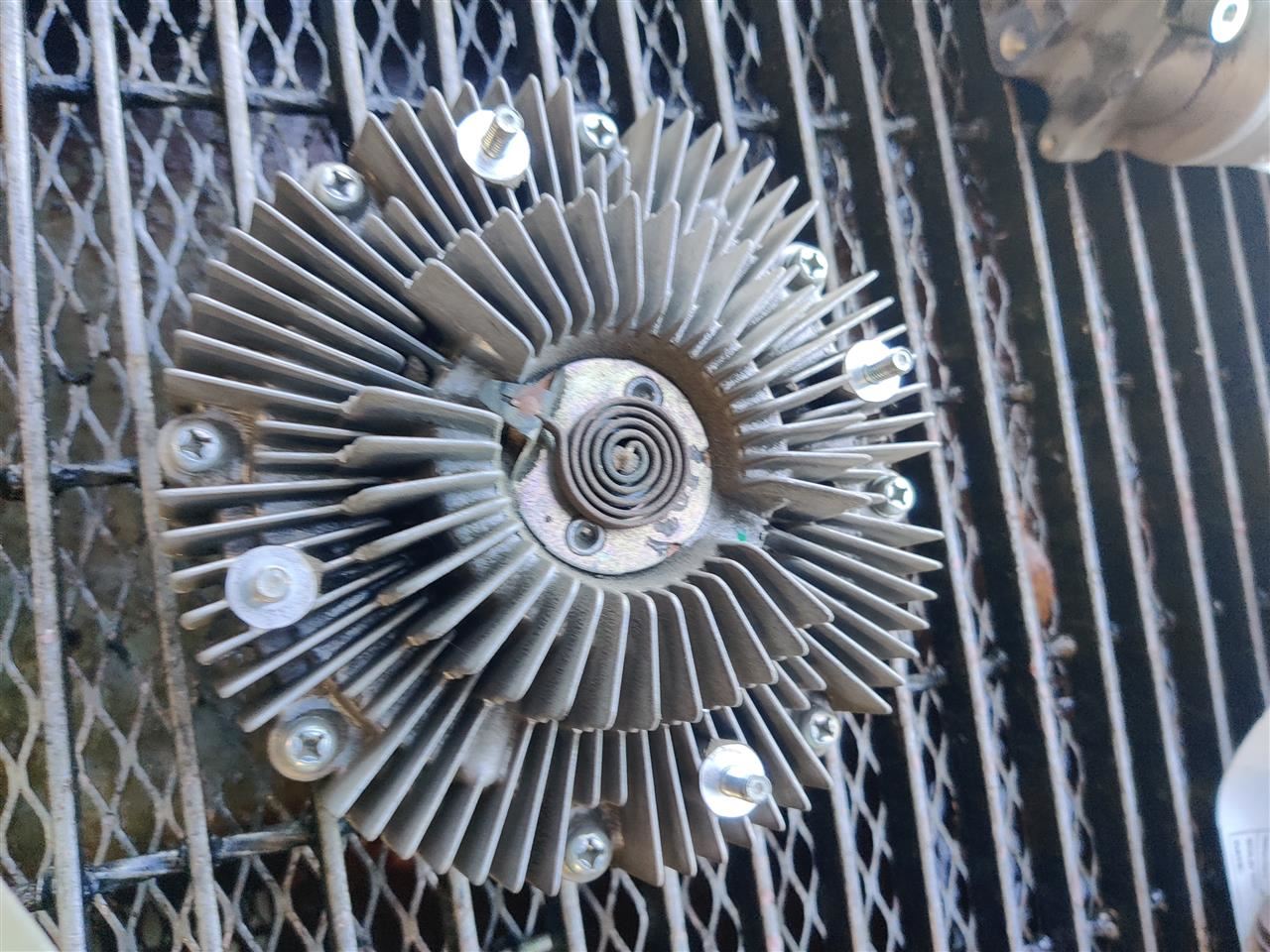 RADIATOR COOLING FAN CLUTCH OEM 16-23 TOYOTA TACOMA 1YR WRNTY - Image 1