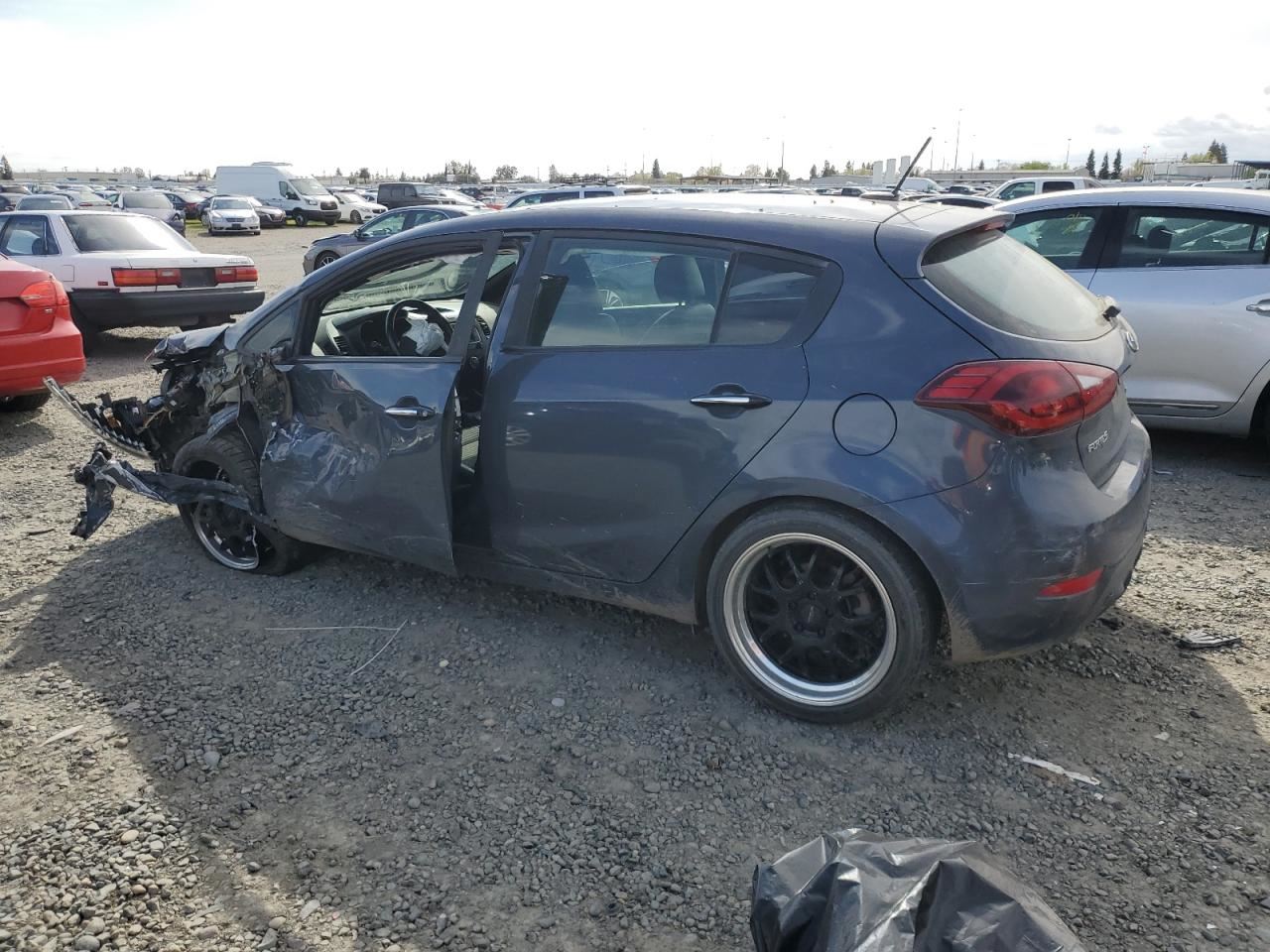 BLUE DECKLID TAILGATE OEM 14-18 KIA FORTE - Image 2