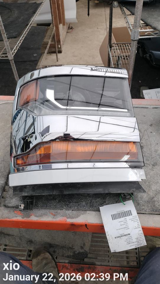 RIGHT HEADLAMP ASSEMBLY OEM 16-19 CHEVROLET SILVRDO15 1YR WRNTY 84356947 - Image 4