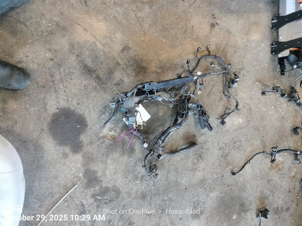 SPORTAGE 2023 Engine Wire Harness 6855198 - Image 2