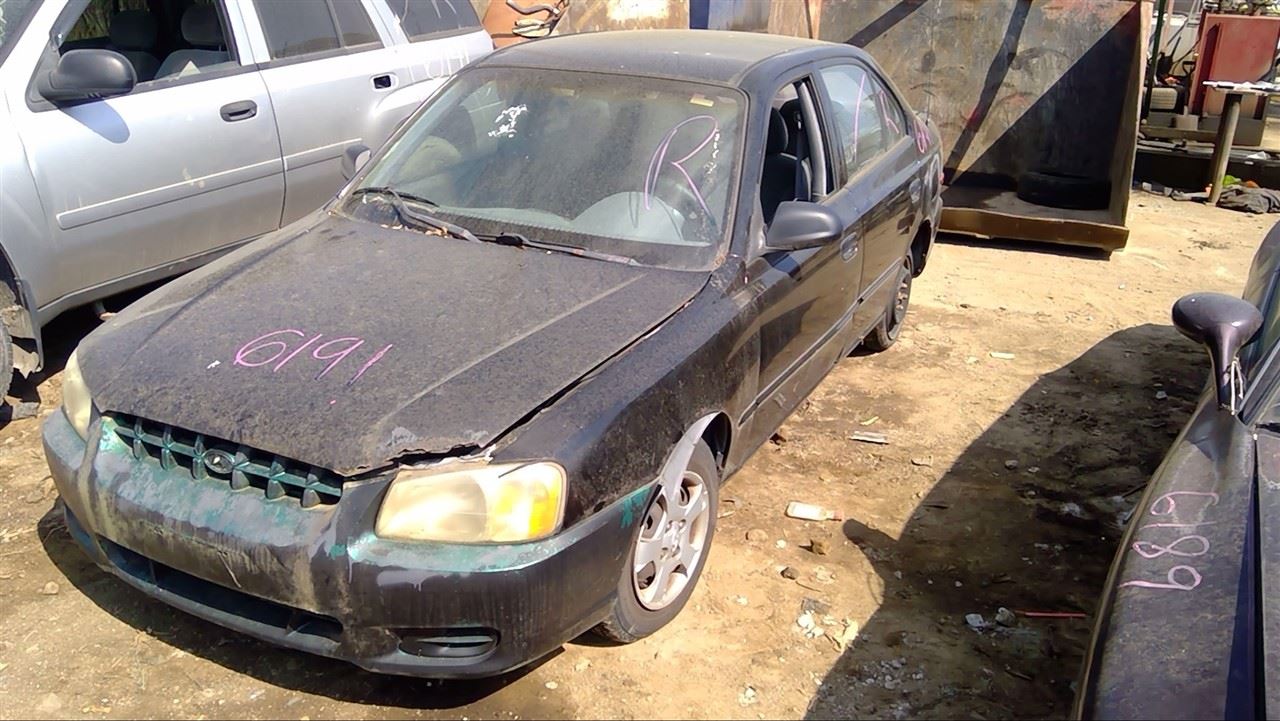 2000 HYUNDAI Accent