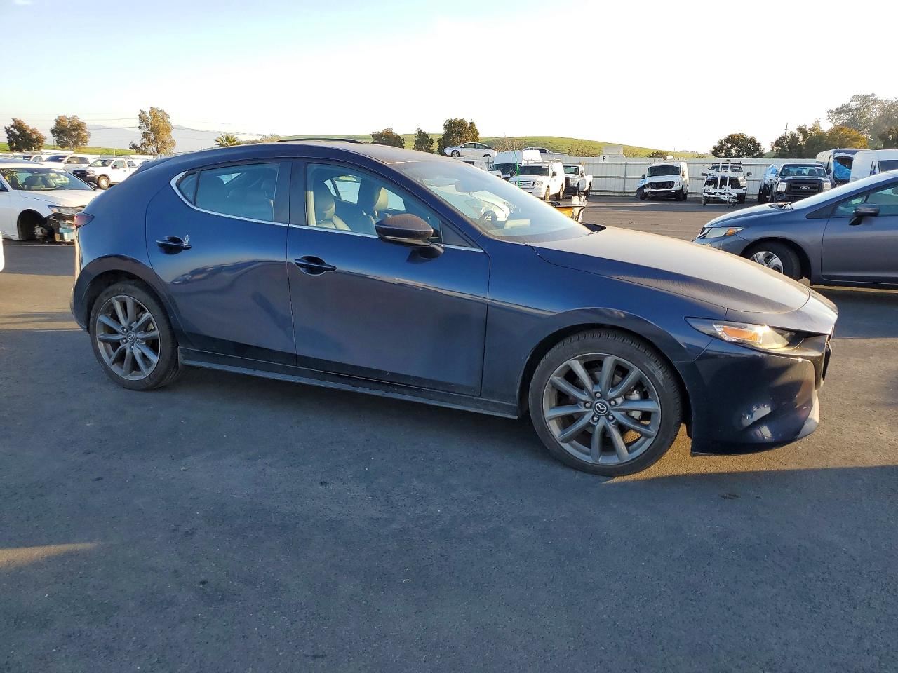 RIGHT BLUE ROCKER PANEL MOULDING OEM 2019 MAZDA 3 BCJH51P40D13 - Image 5