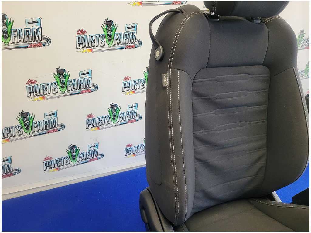 売却済み 2015-2017 Ford Mustang GT S550 Coupe Passenger Front Seat Bucket