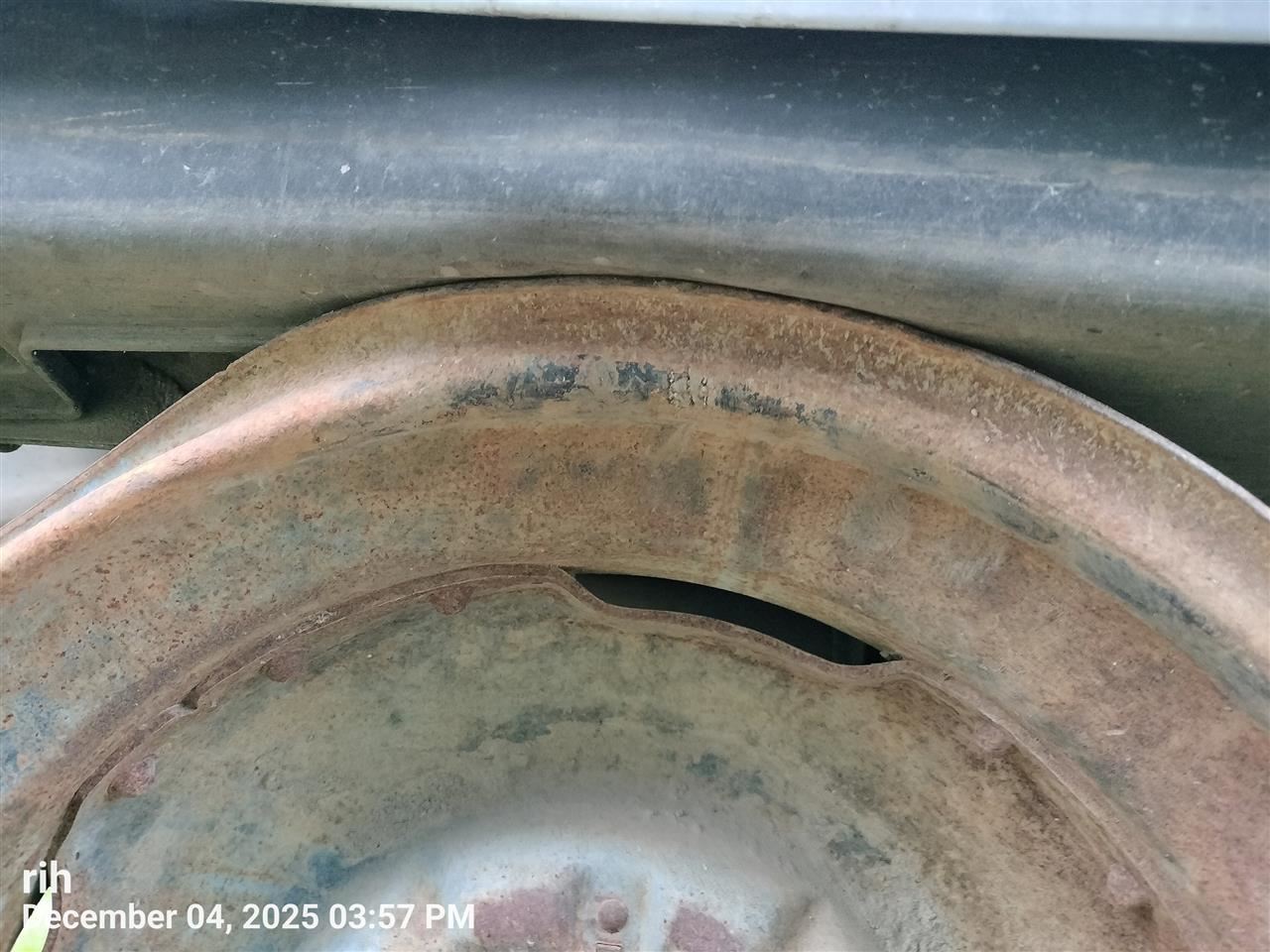 RIGHT RED ROCKER PANEL MOULDING OEM 2019 KIA SORENTO 87752-C6000 - Image 5