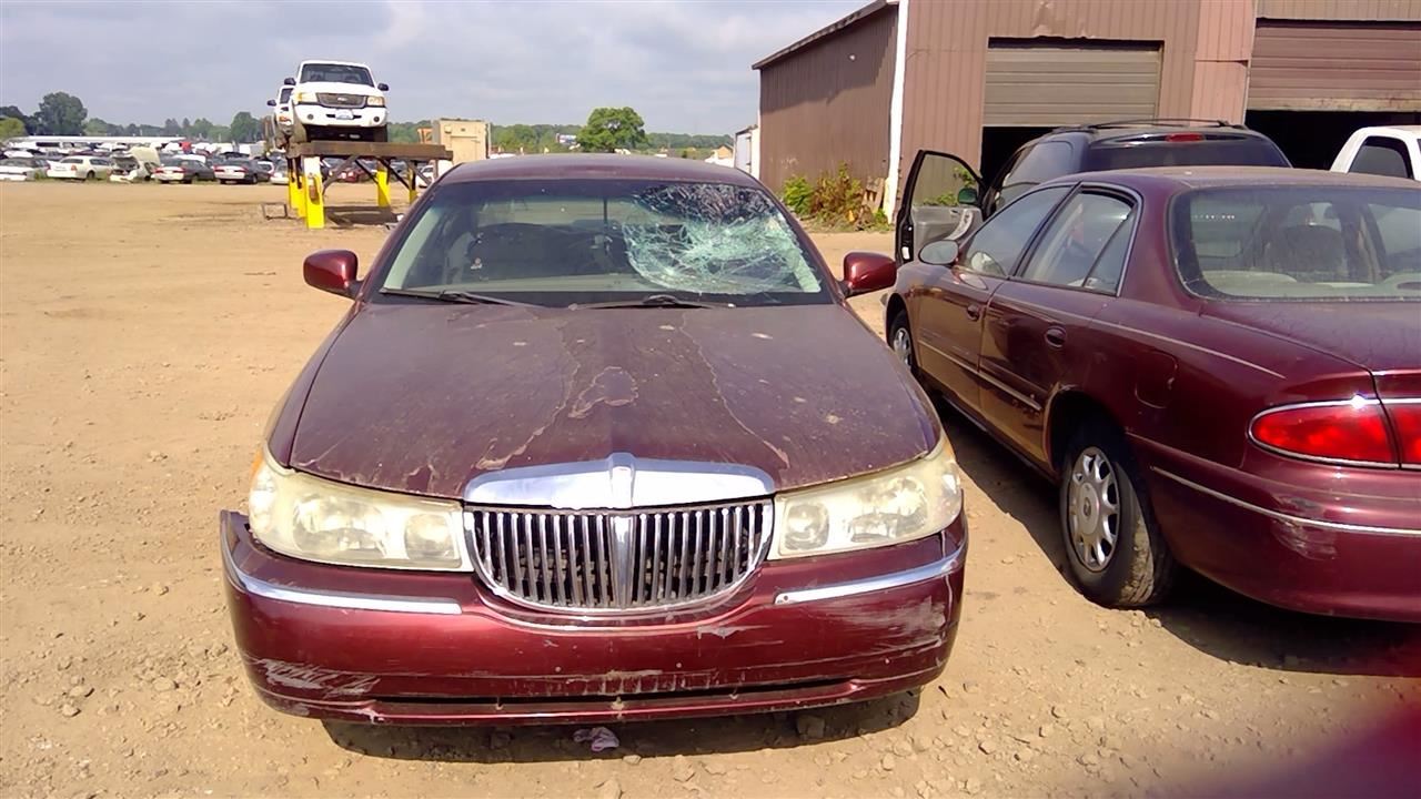 2000 LINCOLN Town Car