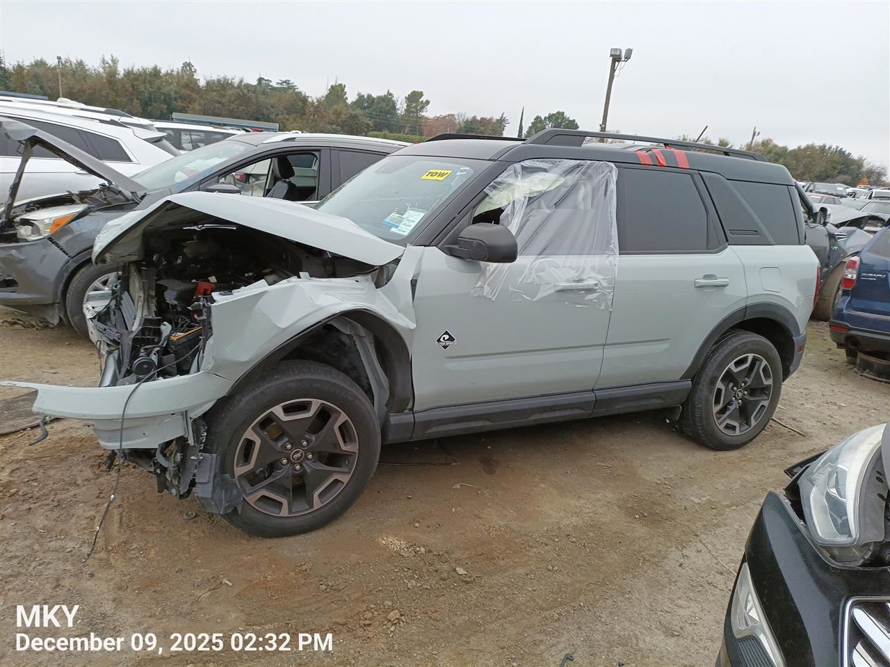 RIGHT BWN REAR HEADREST OEM 2021 FORD BRONCOSPT - Image 4