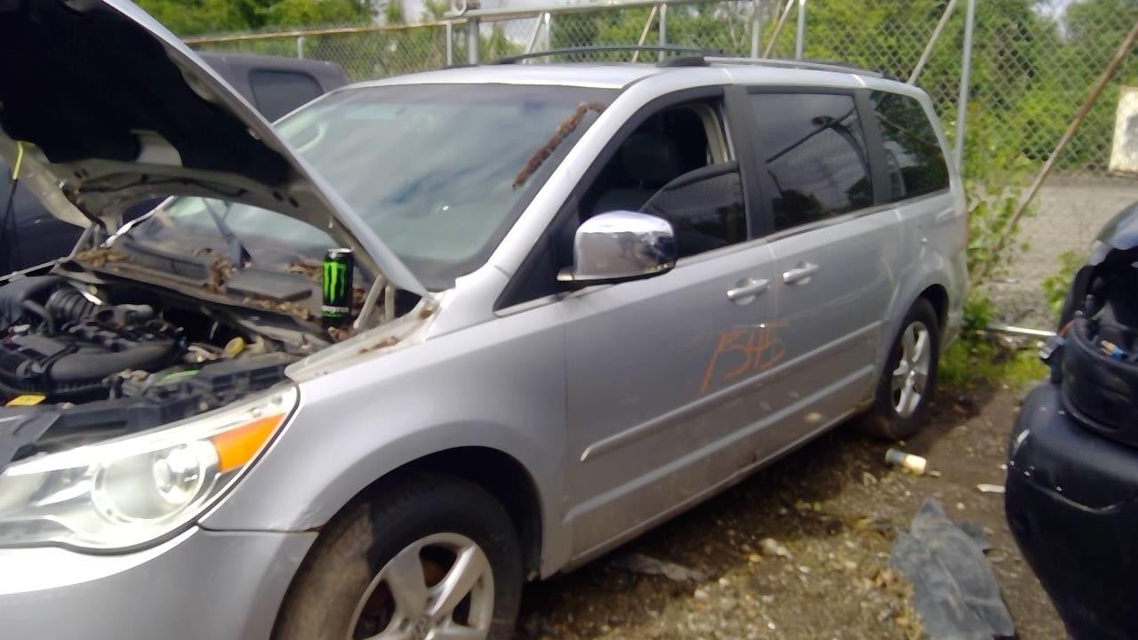 2009 VOLKSWAGEN Routan