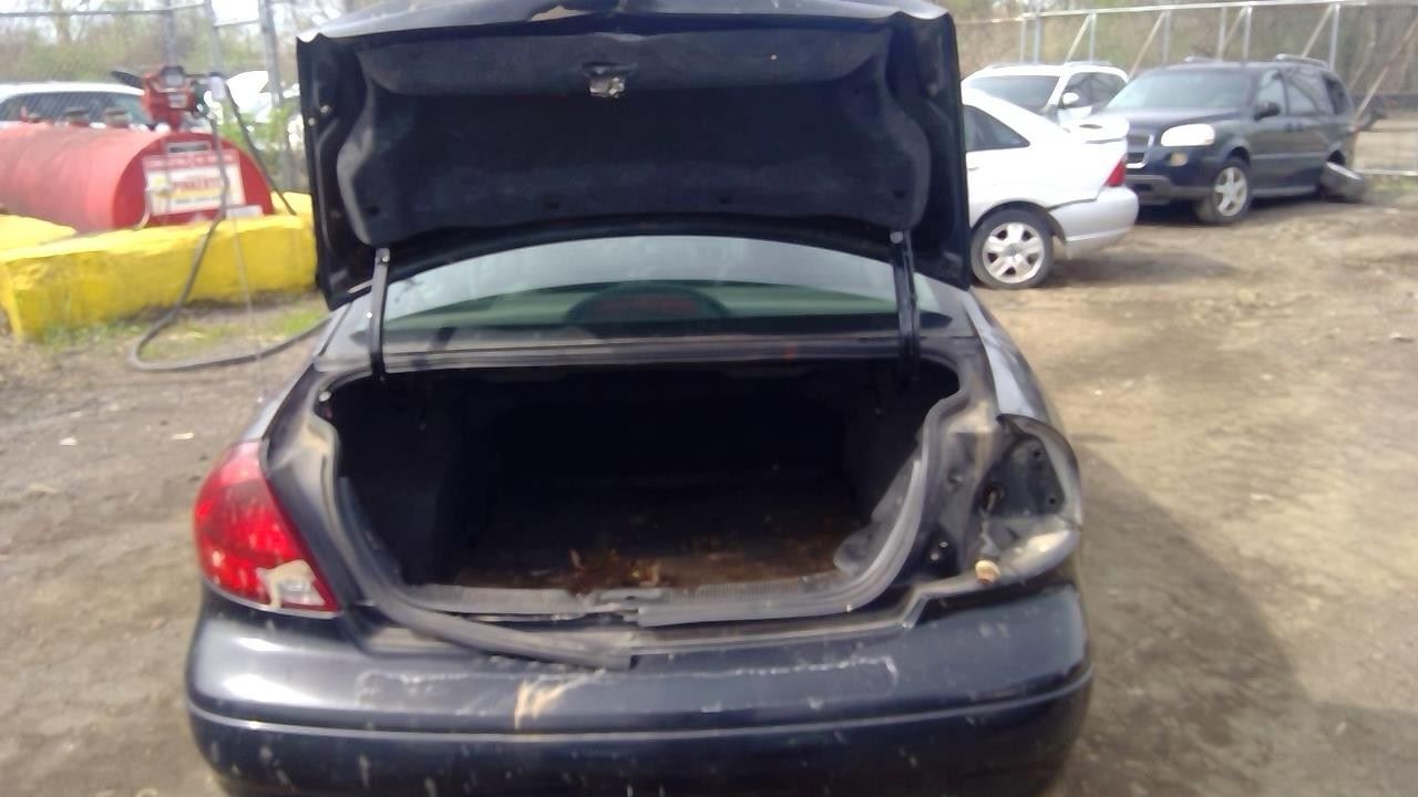 2000 FORD Taurus