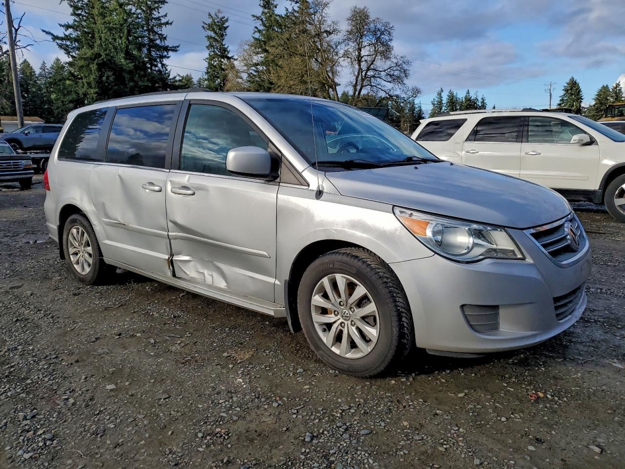 RIGHT FRONT WIPER ARM OEM 2009 VOLKSWAGEN ROUTAN 7B0955410 - Image 4