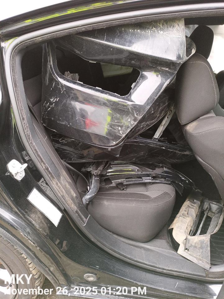 RIGHT FRONT WIPER ARM OEM 2023 DODGE CHARGER 68082554AA - Image 4