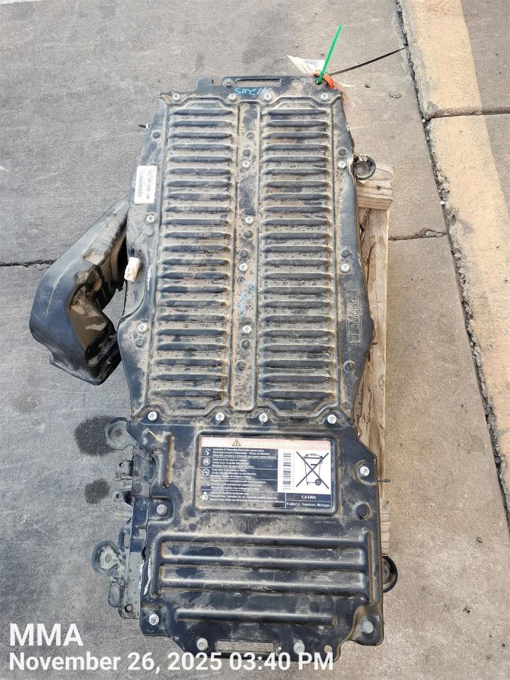 Battery Hybrid Titanium Fits 16-20 FUSION 3096452 - Image 4