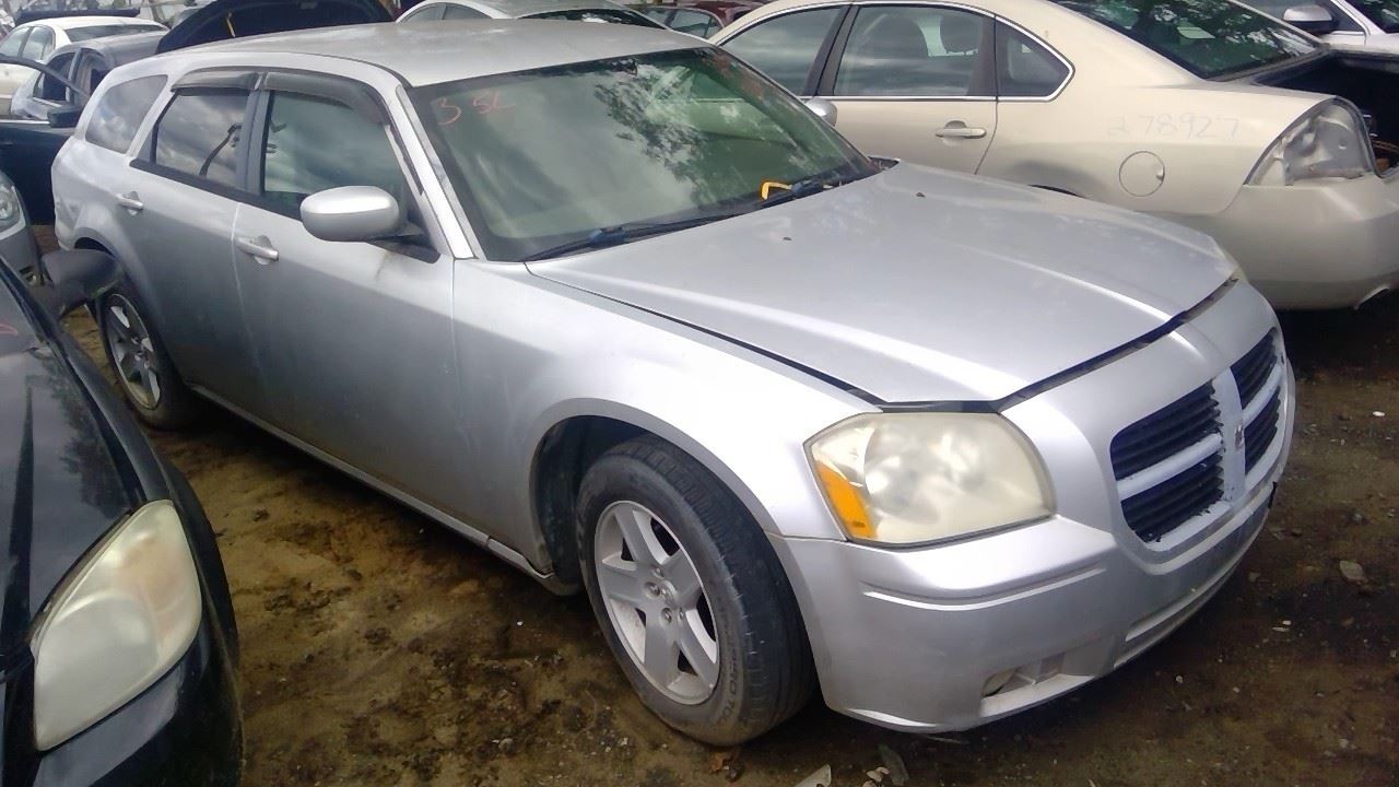 2006 DODGE Magnum